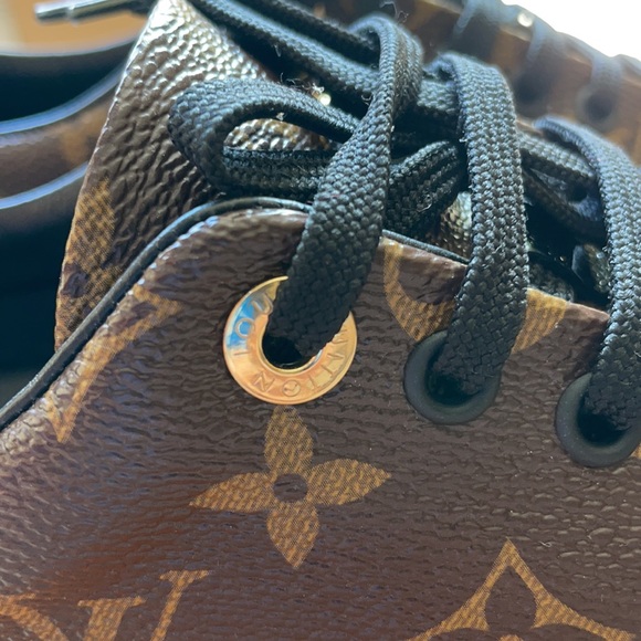 Louis Vuitton Frontrow Logo Sneakers Size 38 - Picture 9 of 16